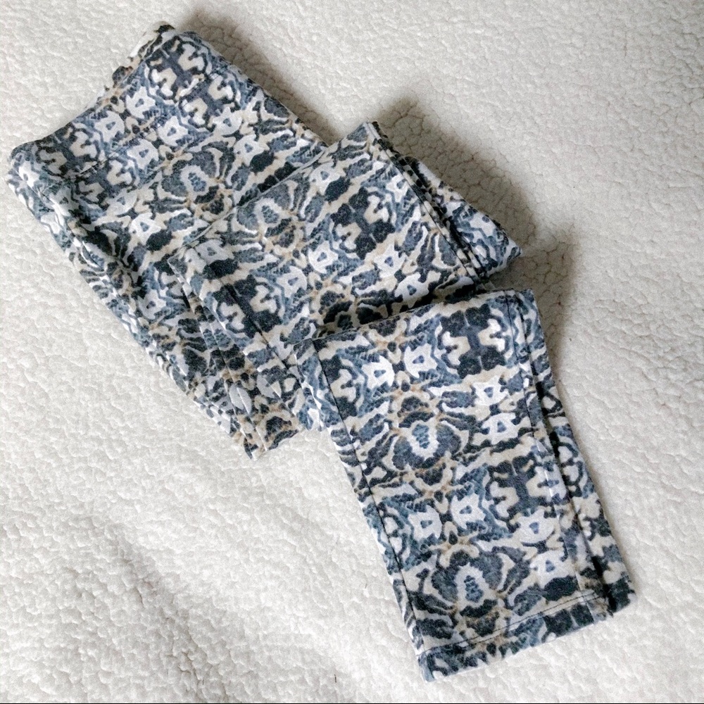 Express Comfy Printed Leggings